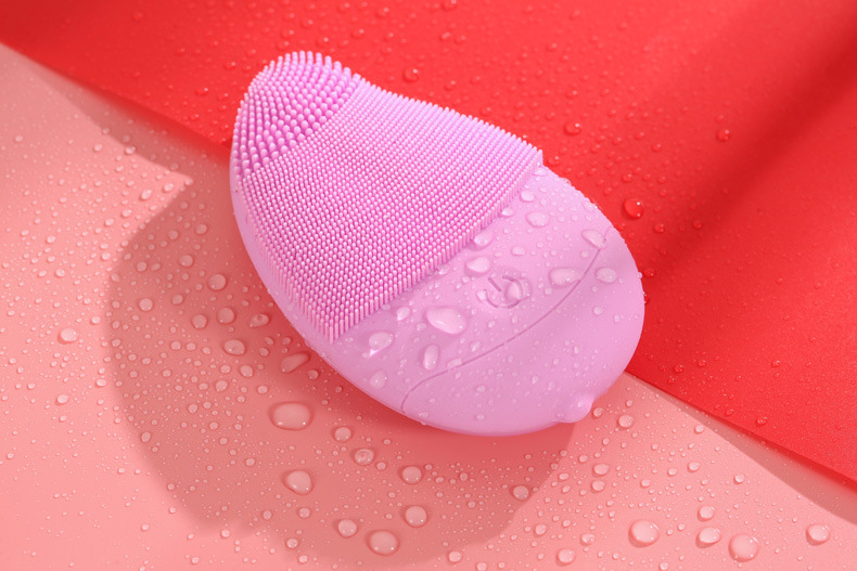 Why has silicone become a symbol of high technology in the beauty industry